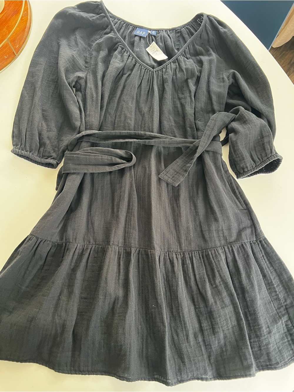 GAP Black Tiered Tie-Waist Casual Dress with Three-Quarter Sleeves
